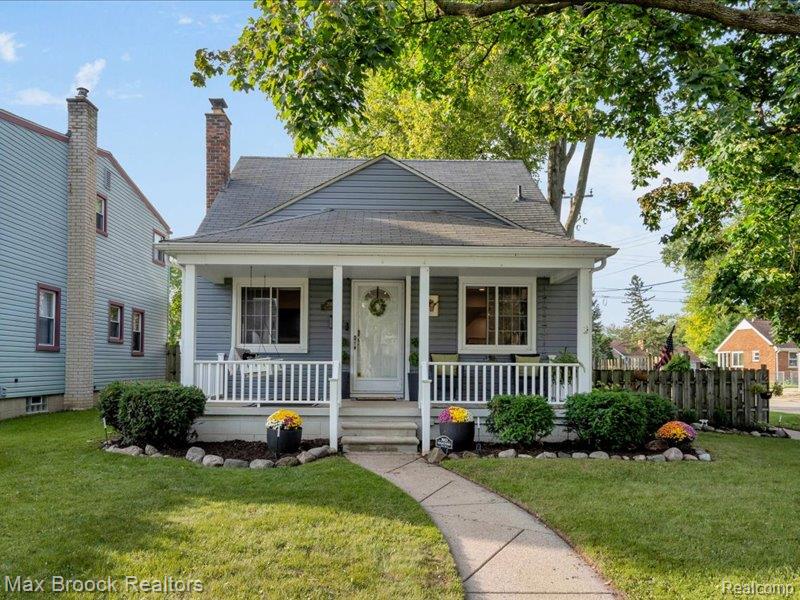 2000, Kalama, Royal Oak, Michigan, 48067