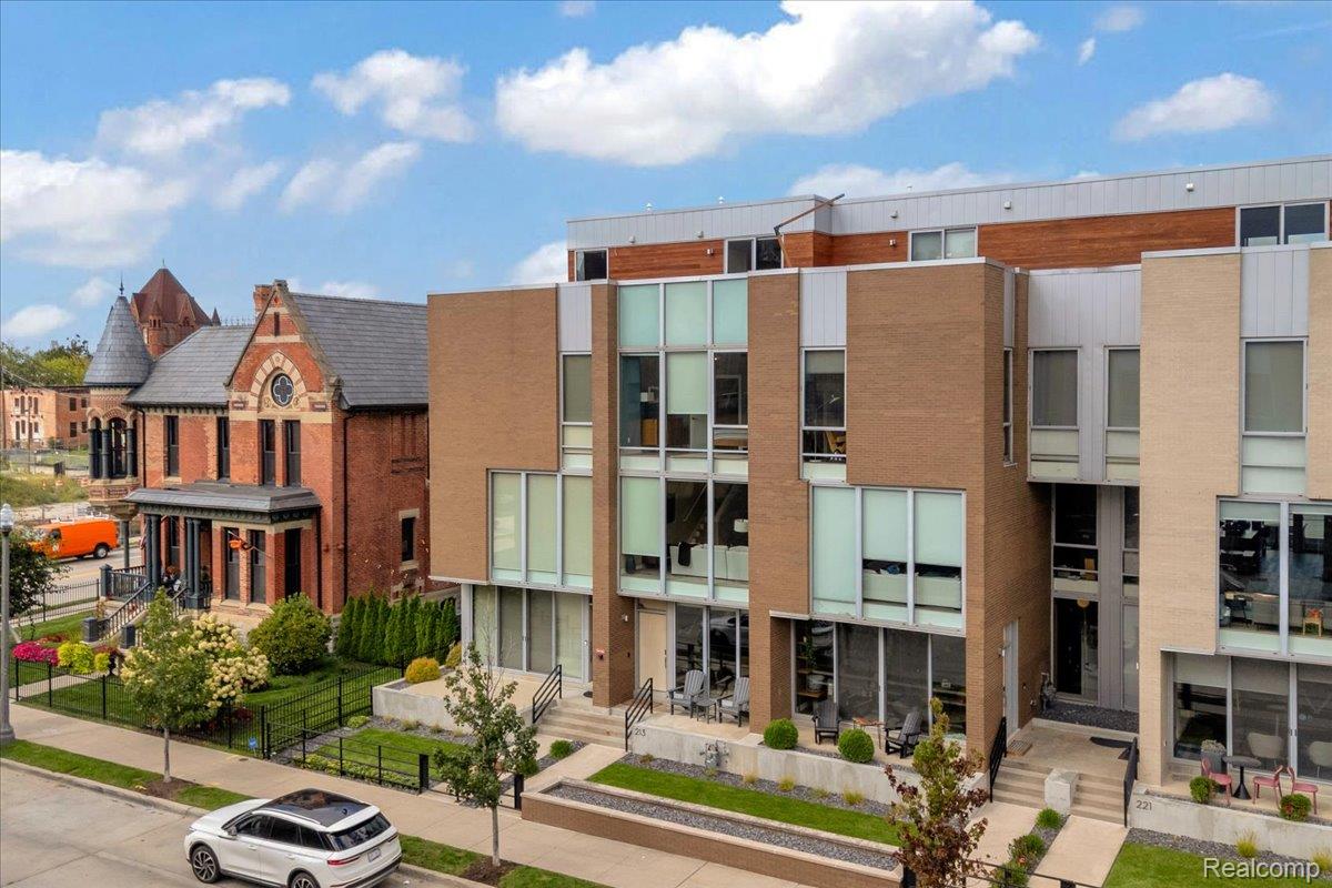 213, Alfred, Detroit, Michigan, 48201