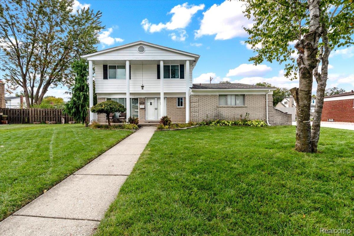36319, Travis, Sterling Heights, Michigan, 48312