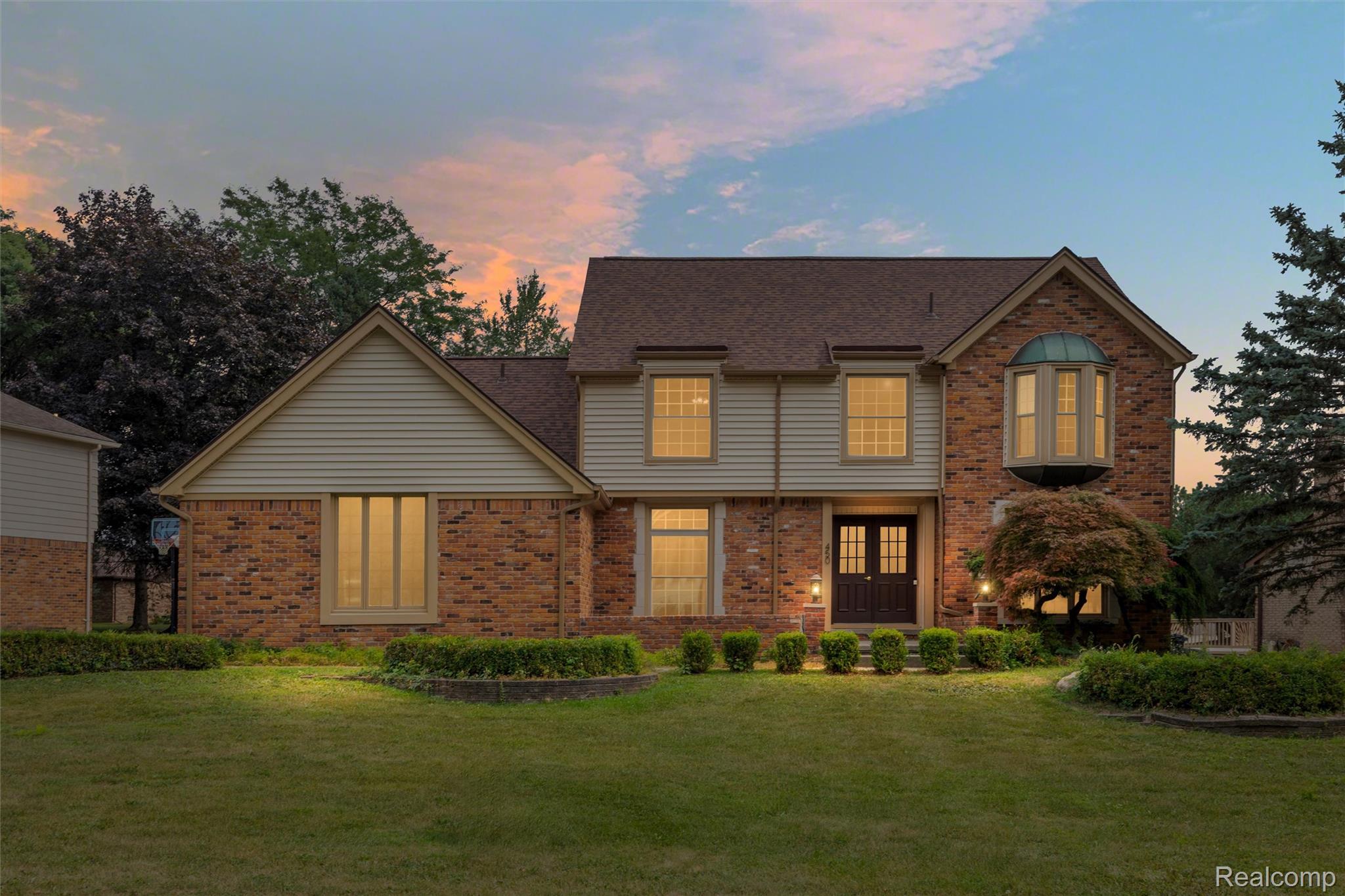 450, Timberline, Rochester Hills, Michigan, 48309