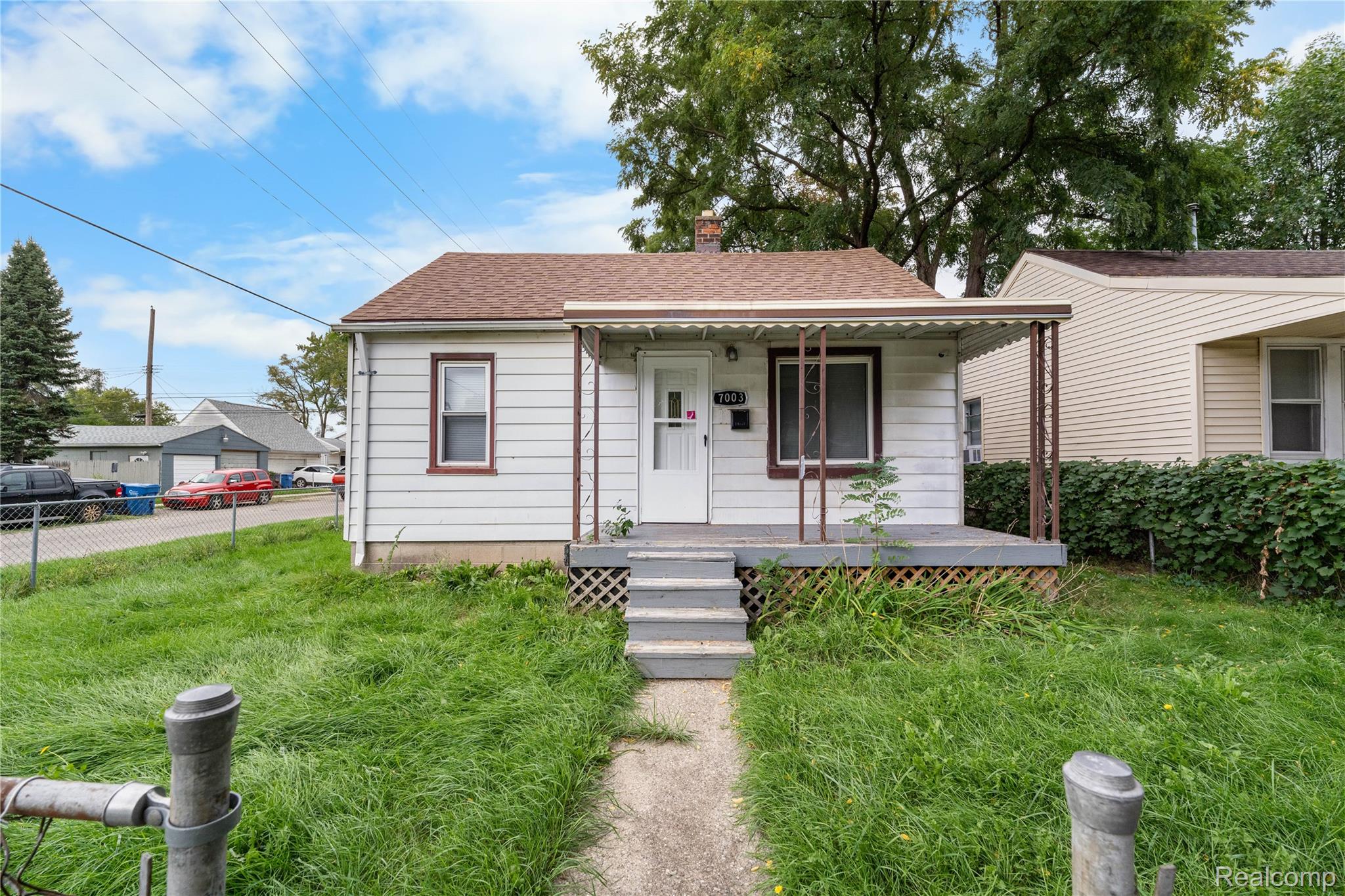 7003, Chalmers, Warren, Michigan, 48091