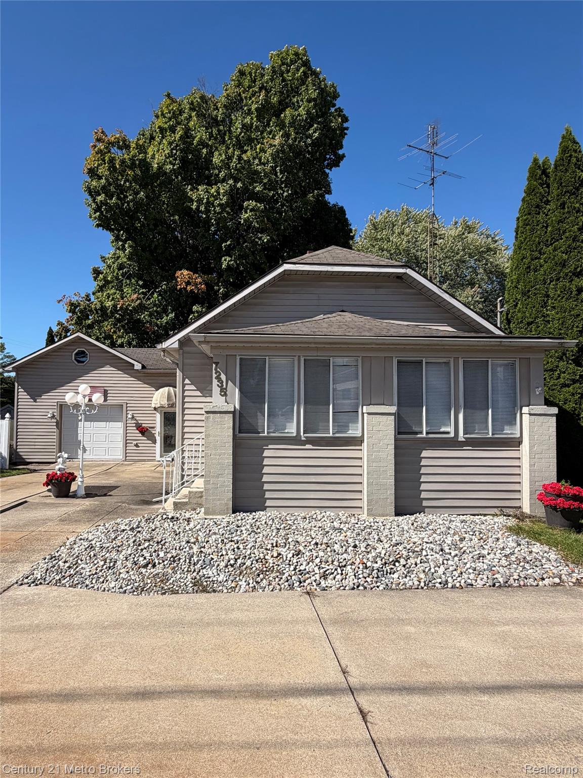 7235, Genesee, Genesee, Michigan, 48437