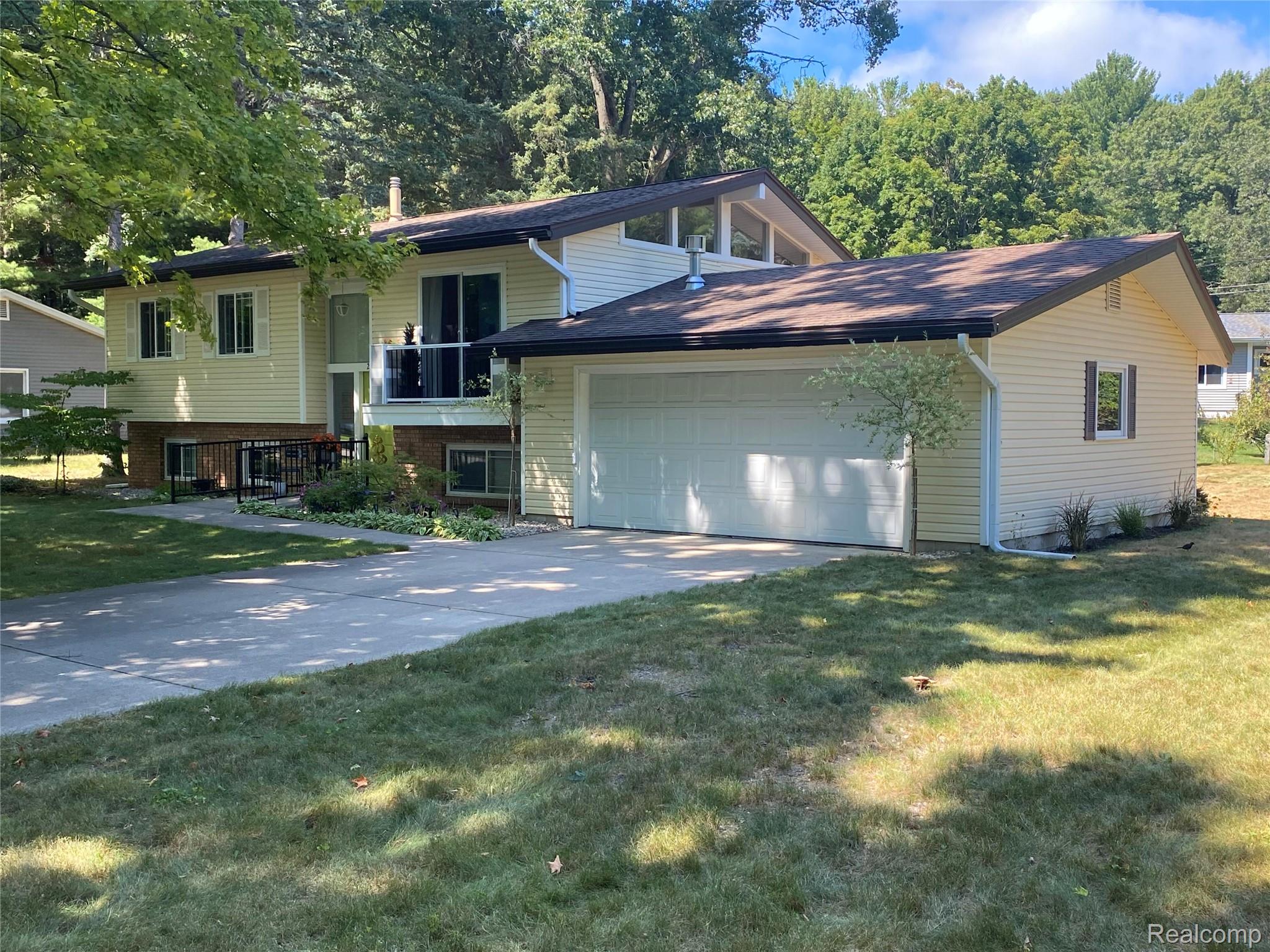 2115, Aspen, Traverse City, Michigan, 49686