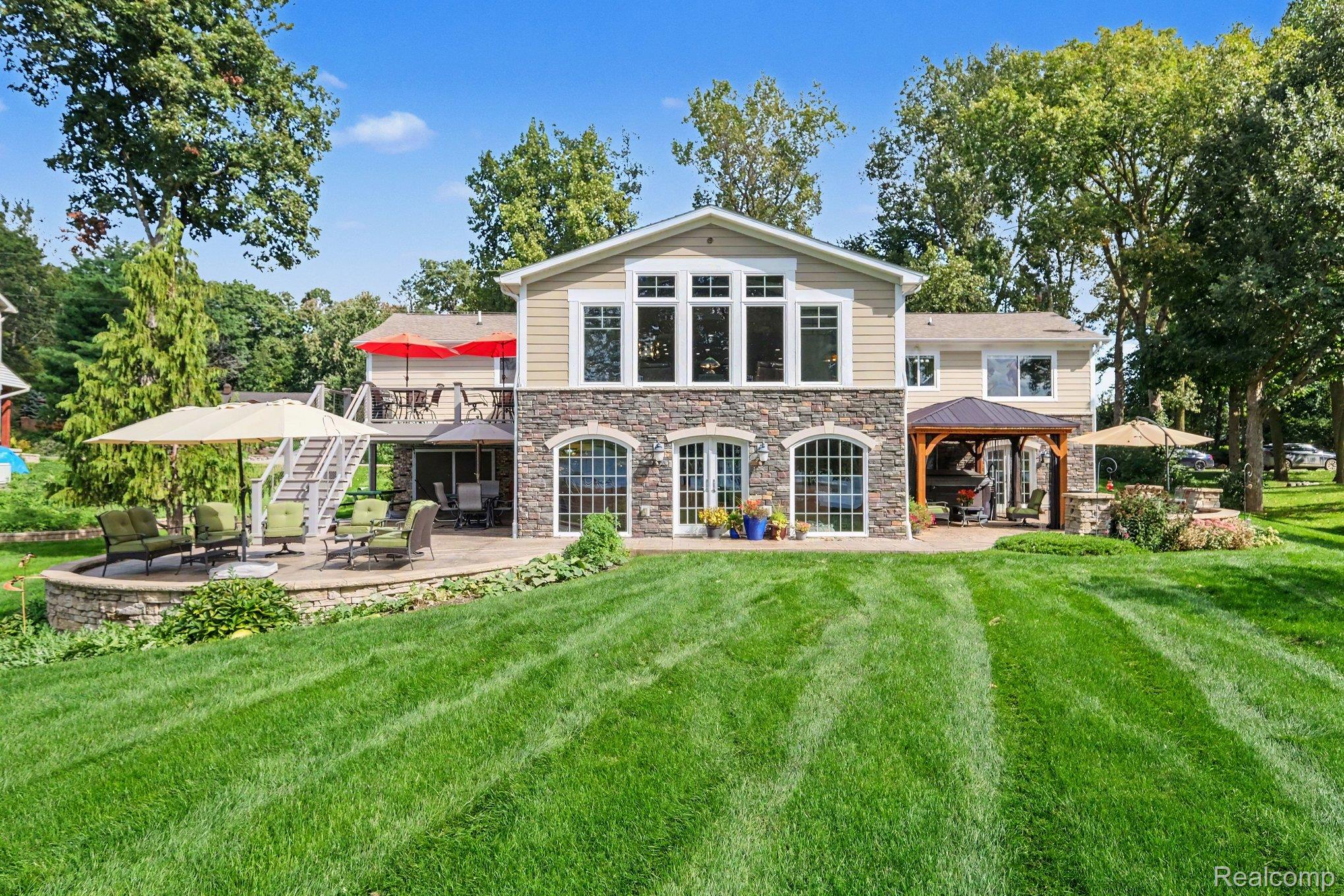 7346, Driftwood, Fenton, Michigan, 48430