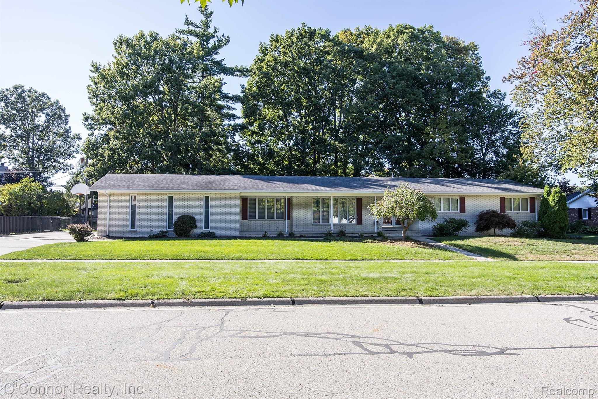 948, Illinois, Marysville, Michigan, 48040