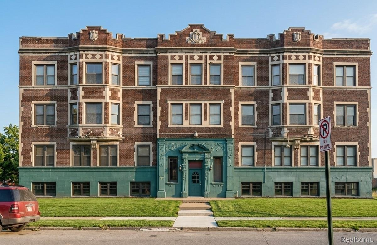 3295, Rochester, #3, Detroit, Michigan, 48206