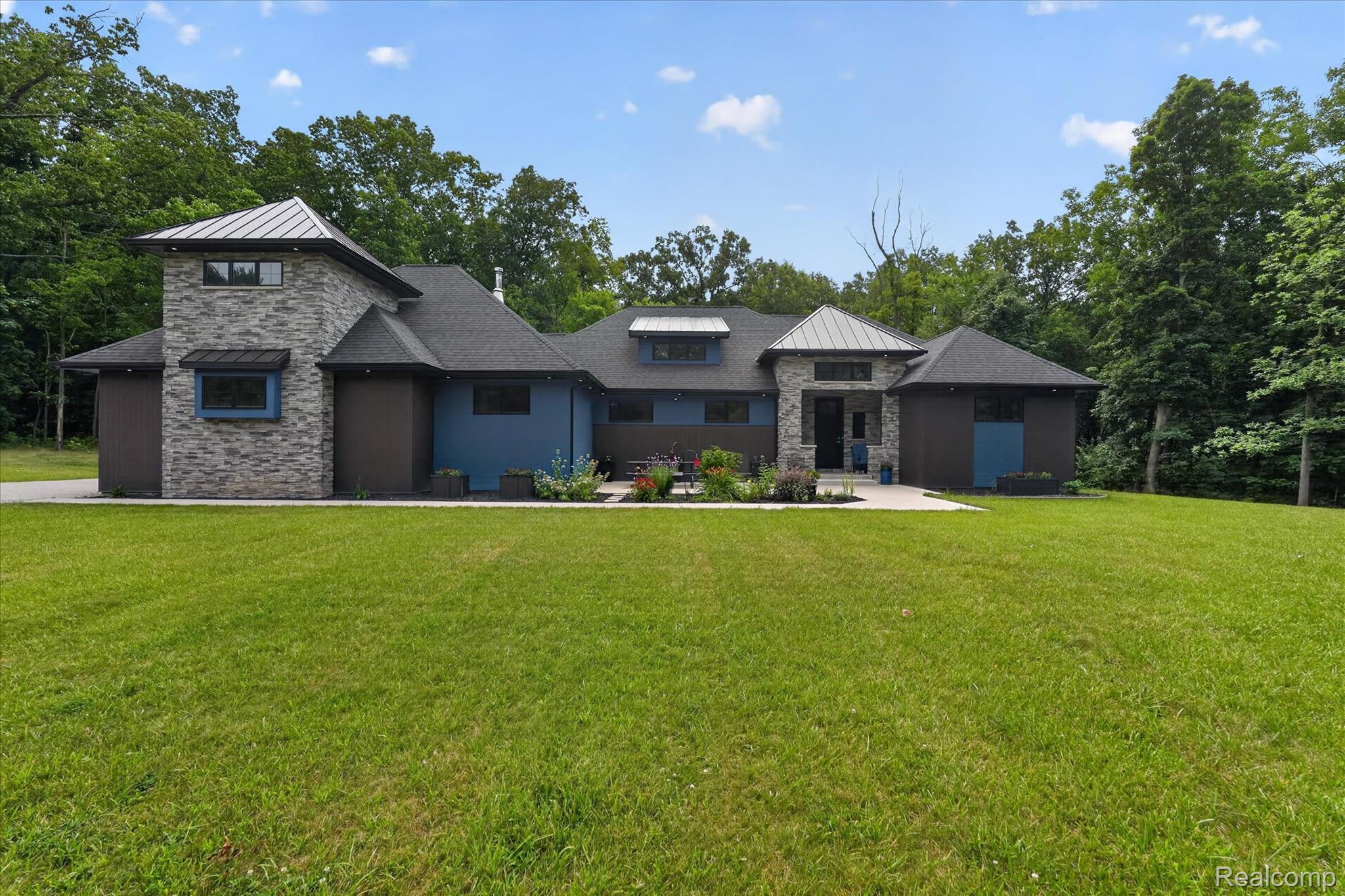 16511, Shadow, Linden, Michigan, 48451