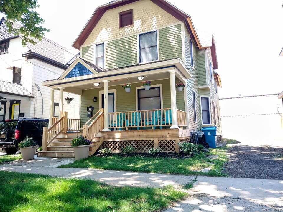 128 W Dutton Street